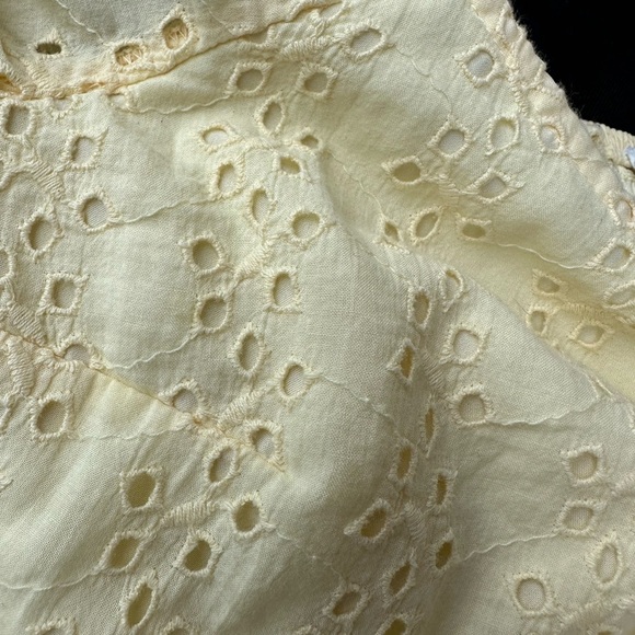 Hollister Yellow Eyelet Puff Sleeve Crop Top - Picture 5 of 6